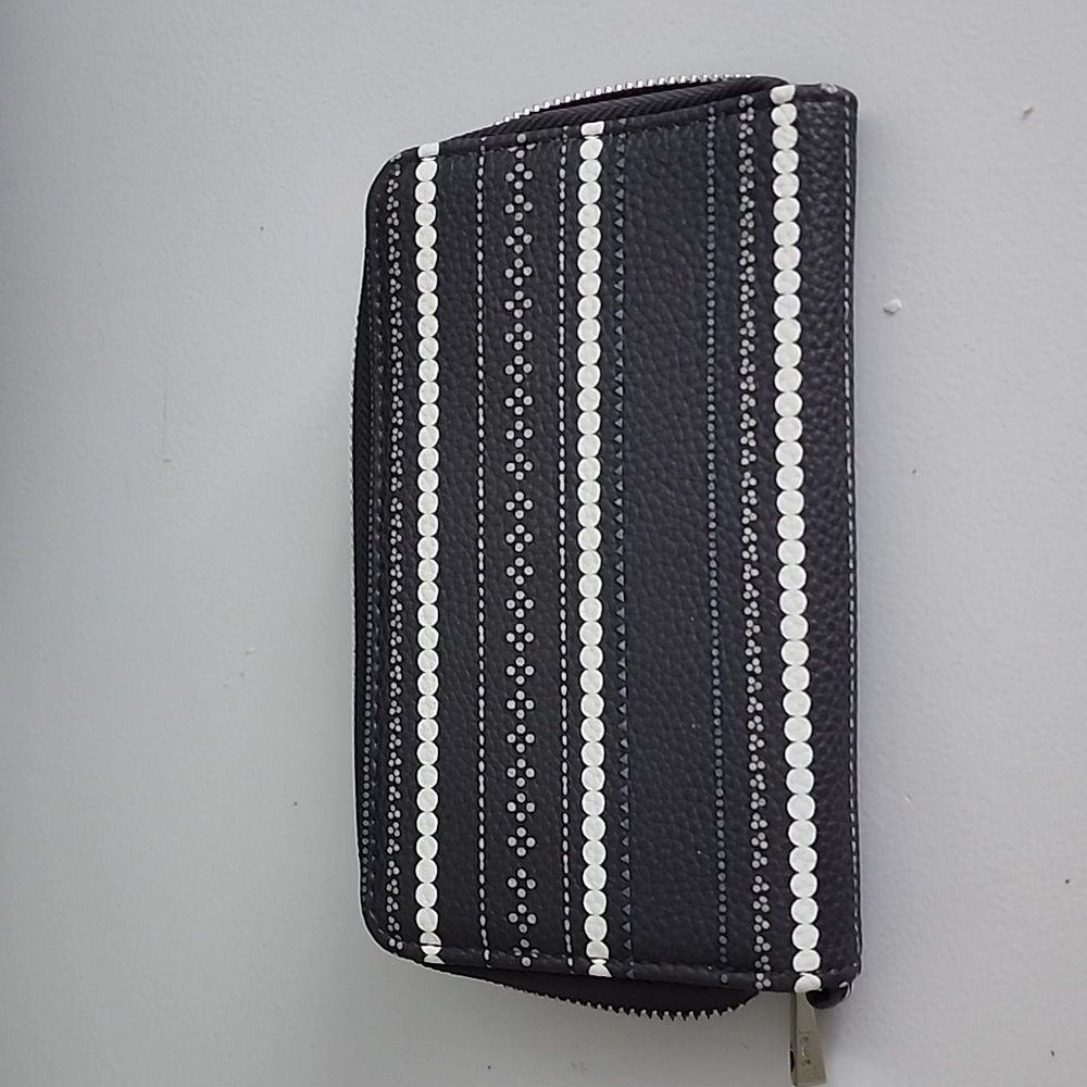 Wallet - Picture 2 of 3